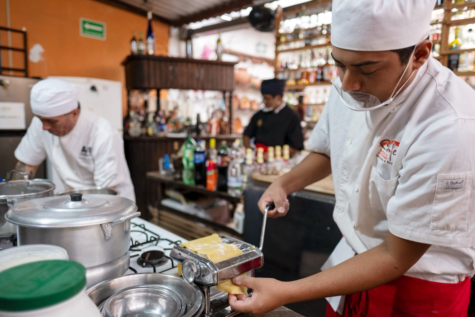 Servicio y coordinación en cocina